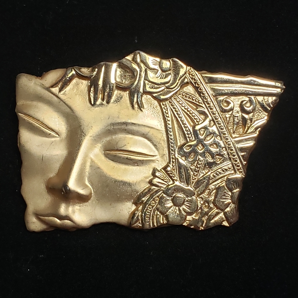 Vtg JJ (Jonette Jewelry) Goddess face Brooch Pin - gold tone, signed